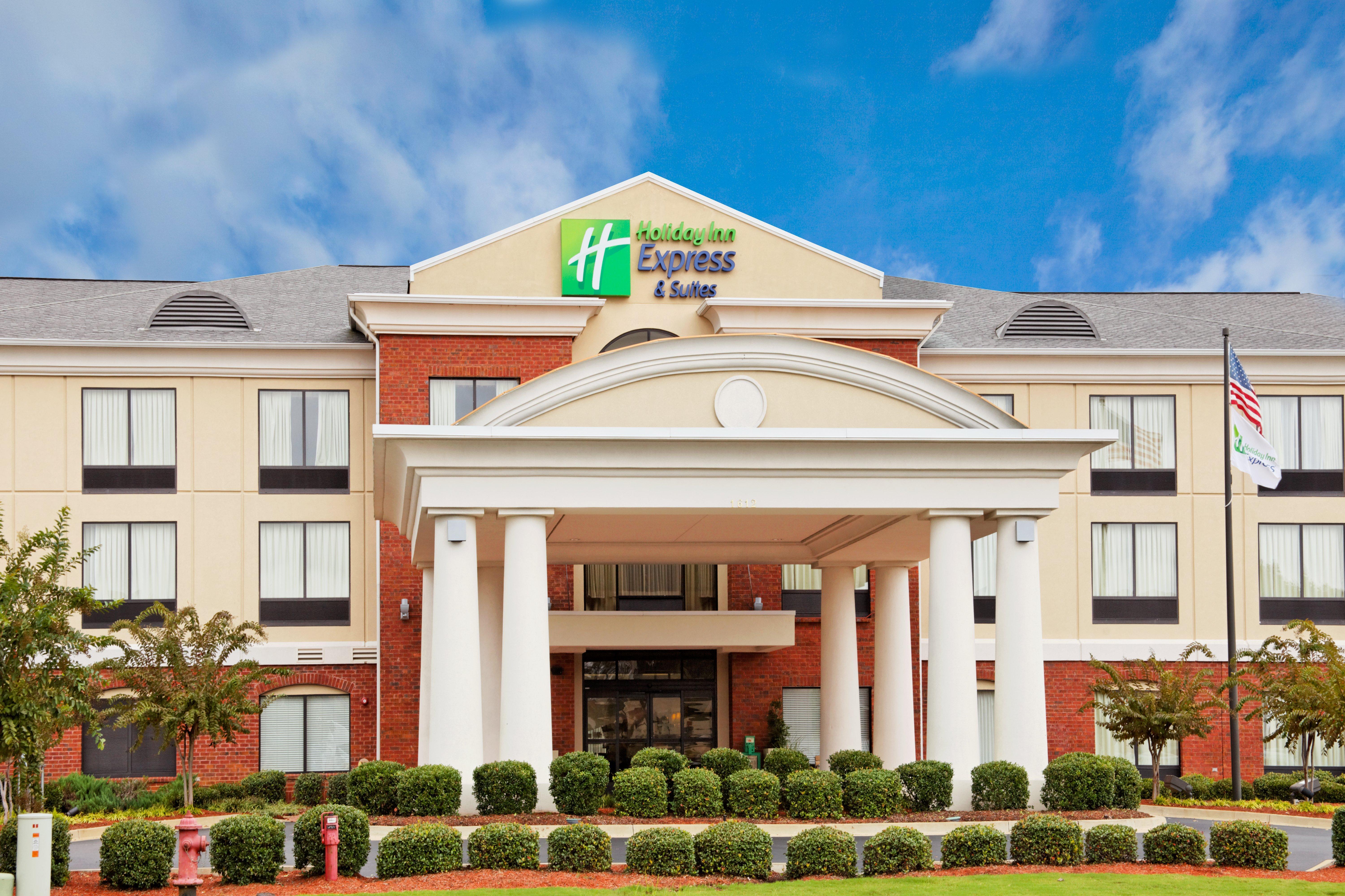 Holiday Inn Express & Suites Tupelo, An Ihg Hotel Exterior photo